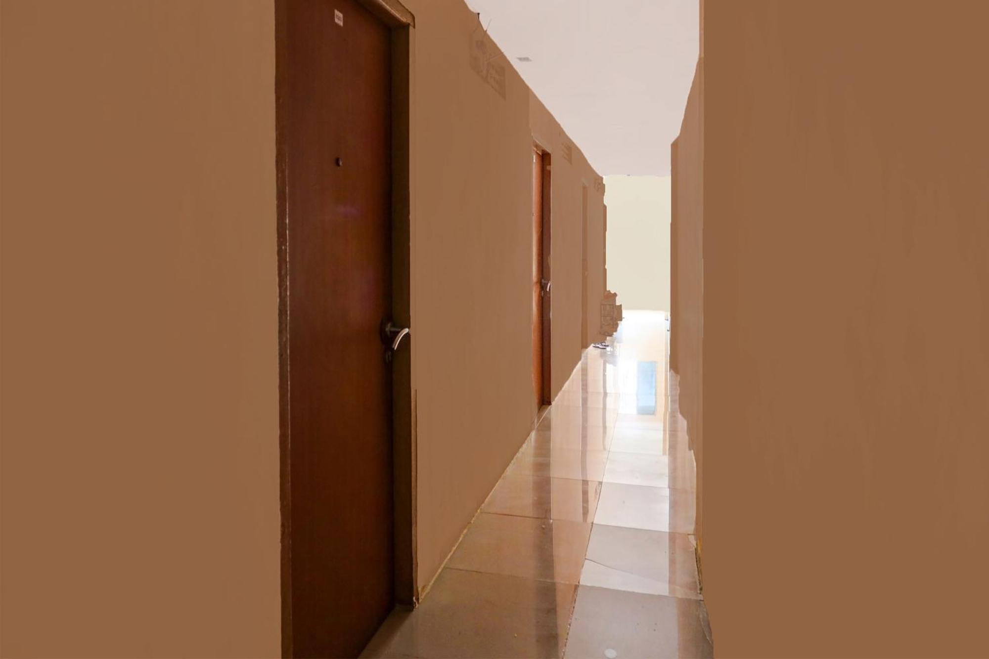 Oyo 92322 Hasan House Syariahnearpelabuhan Feri Harbor Bay Nagoya Exterior photo